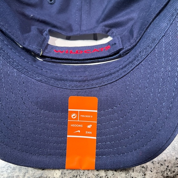NWT Nike Arizona Wildcats OSFA(8-20) Velcro Back Baseball Cap - Picture 2 of 4